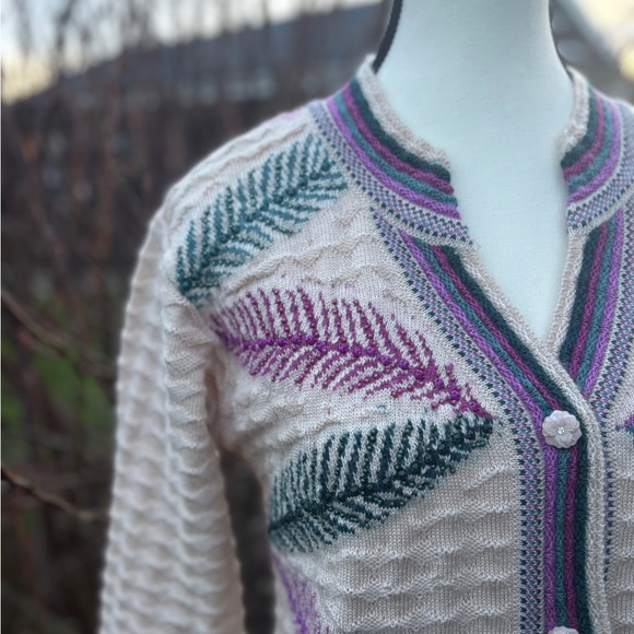 Vintage Teacher Soft Wool Blend Patterned Cardigan | Small–Medium - Picture 6 of 12
